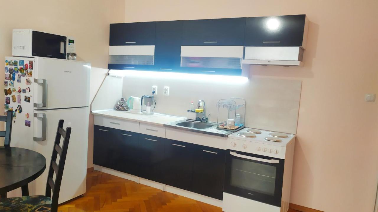 Lovely City Center 1Bd, 1Bt Apartment 소피아 외부 사진