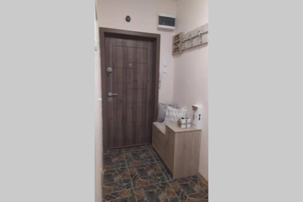 Lovely City Center 1Bd, 1Bt Apartment 소피아 외부 사진